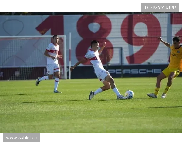 谢初筠:擅长中场三位置 喜欢久帅战术 谢初筠:擅长中场三位置 喜欢久帅战术